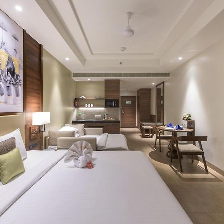 Club Mahindra Ashtamudi Hotel Nīndakara Buitenkant foto