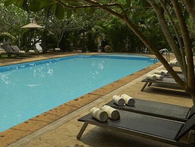Club Mahindra Ashtamudi Hotel Nīndakara Buitenkant foto