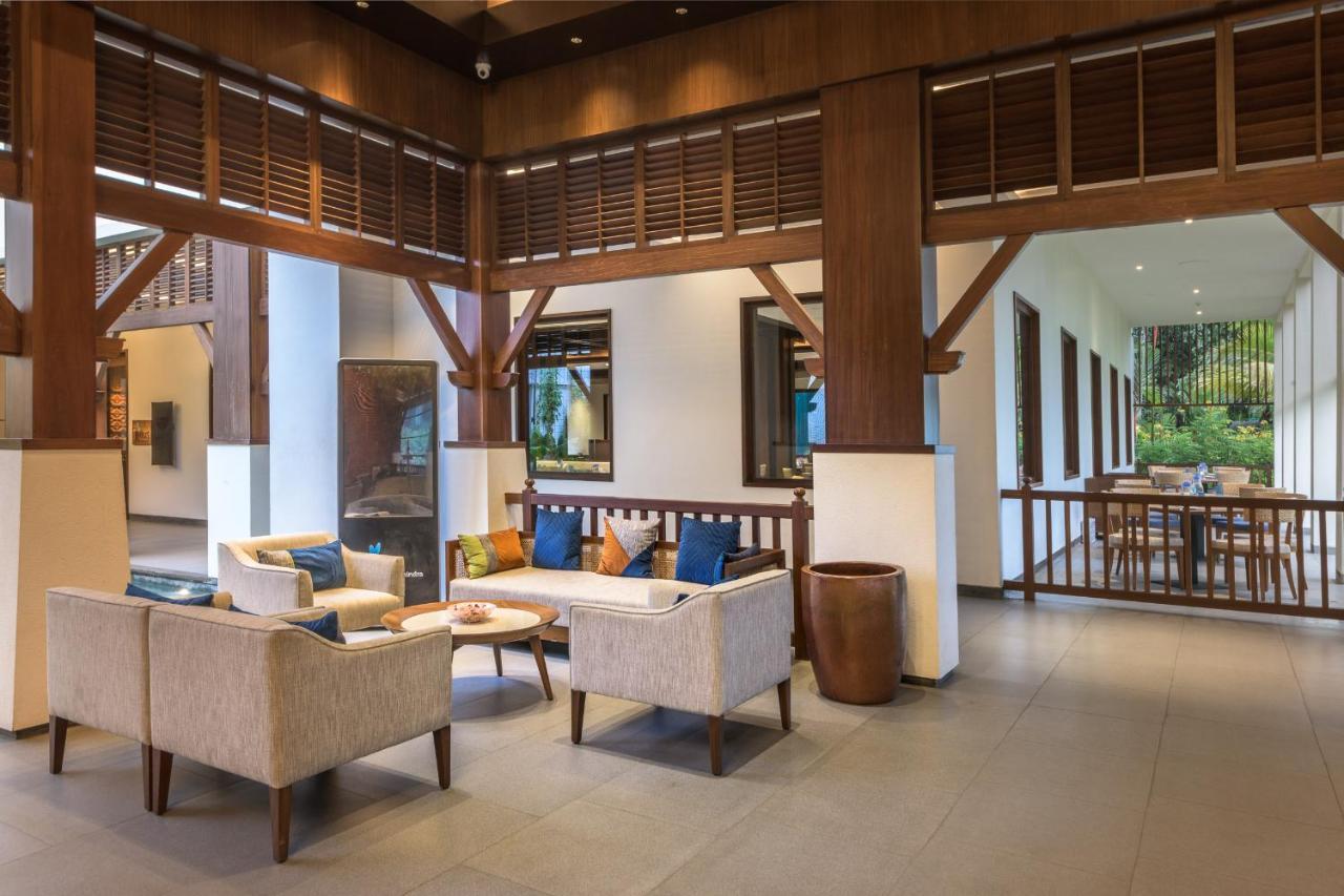 Club Mahindra Ashtamudi Hotel Nīndakara Buitenkant foto