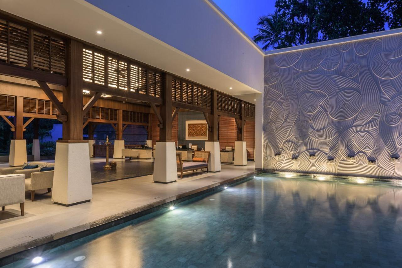Club Mahindra Ashtamudi Hotel Nīndakara Buitenkant foto