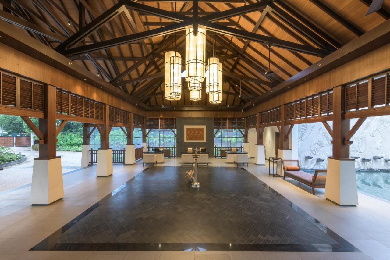Club Mahindra Ashtamudi Hotel Nīndakara Buitenkant foto