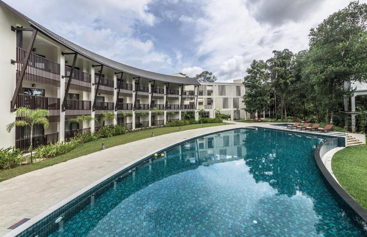 Club Mahindra Ashtamudi Hotel Nīndakara Buitenkant foto