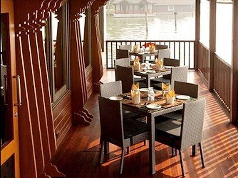 Club Mahindra Ashtamudi Hotel Nīndakara Buitenkant foto